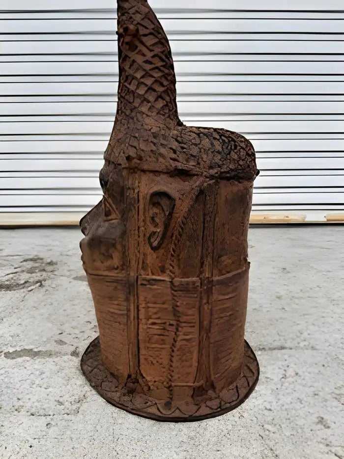 Benin bronze memorial head – fine African sculpture.