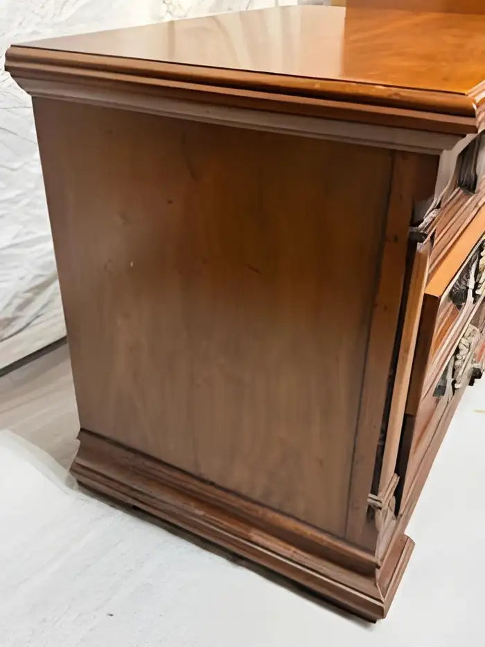 Vintage Drexel 292 dresser with sturdy construction and elegant design.