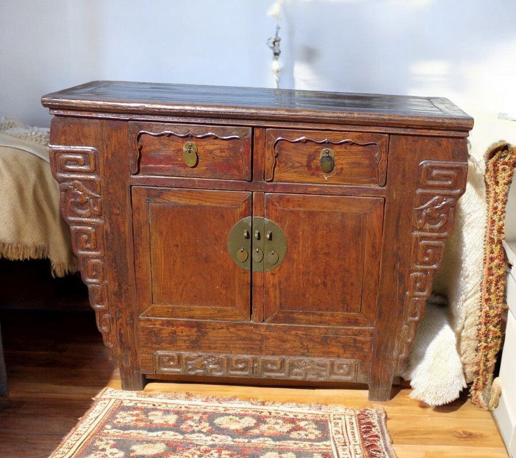 Elegant Qing dynasty console for display