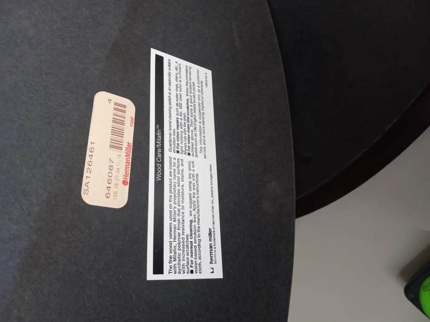 Aluminum base Eames pedestal table