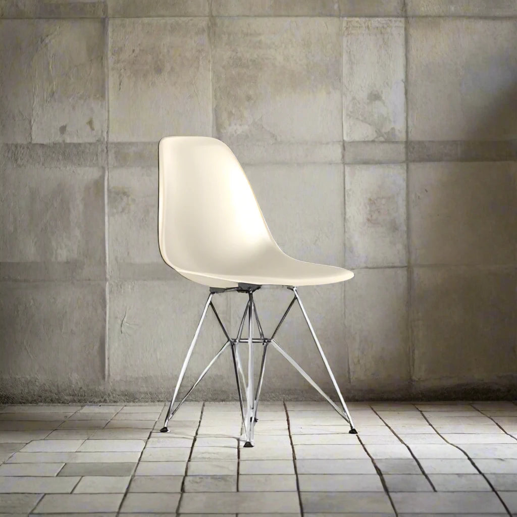 Eames Molded Fiberglass Side Chair - White