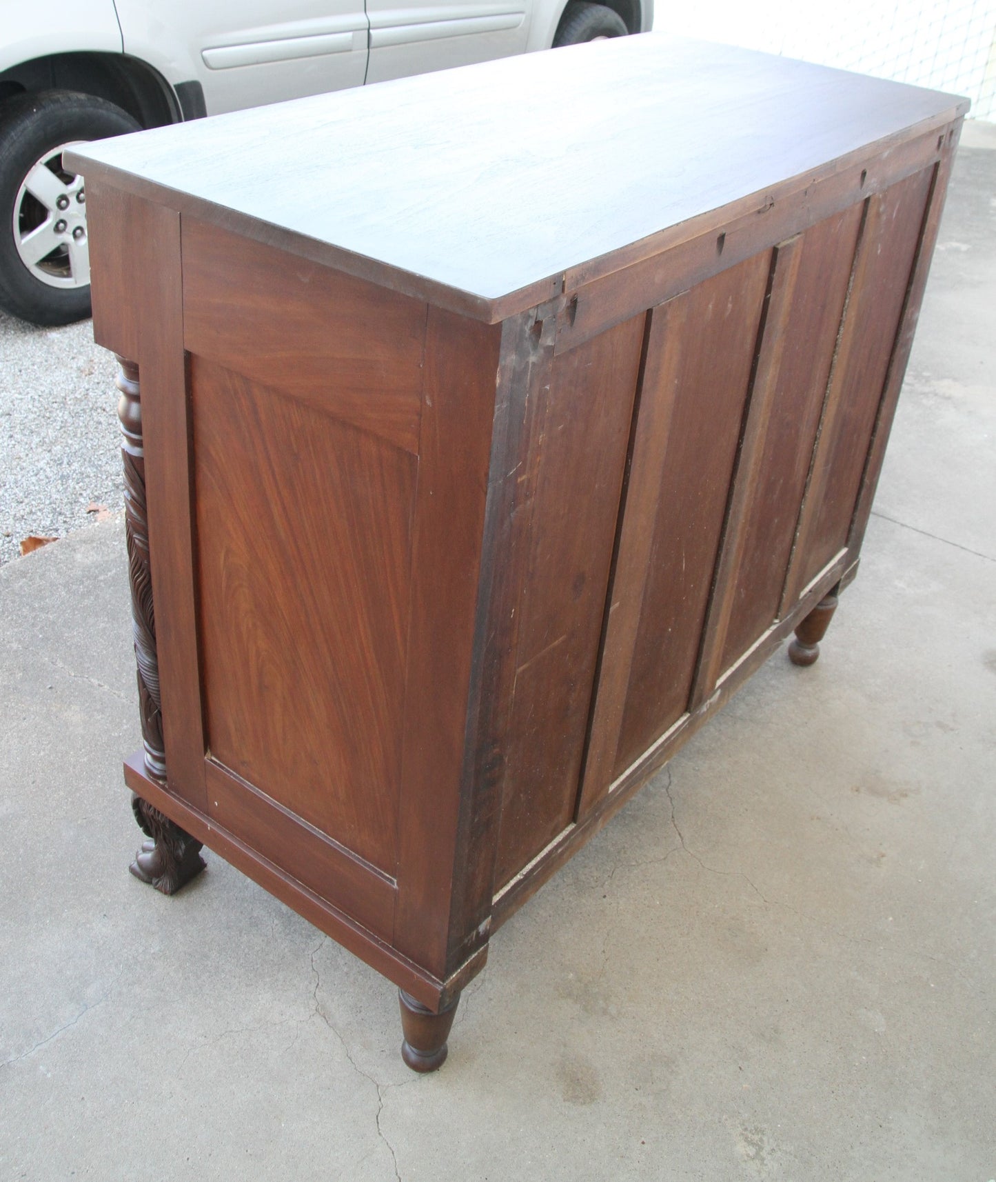 Antique 5-Drawer Wooden Dresser – Solid Wood Storage Chest with Timeless Craftsmanship