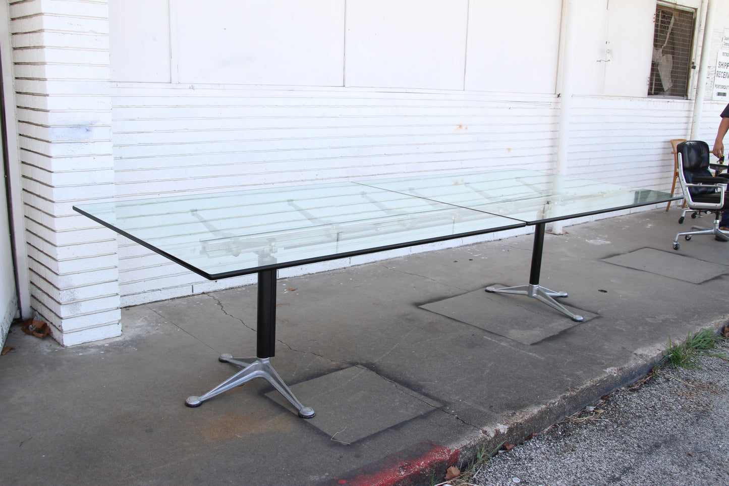 Modular dining table with glass surface