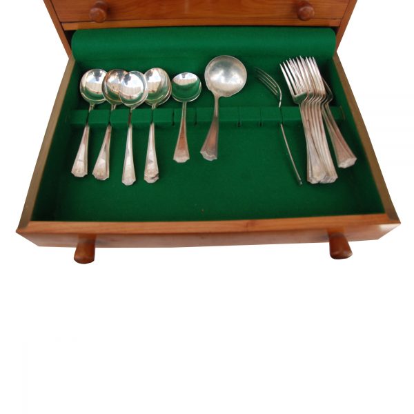 Flatware collection in wood case