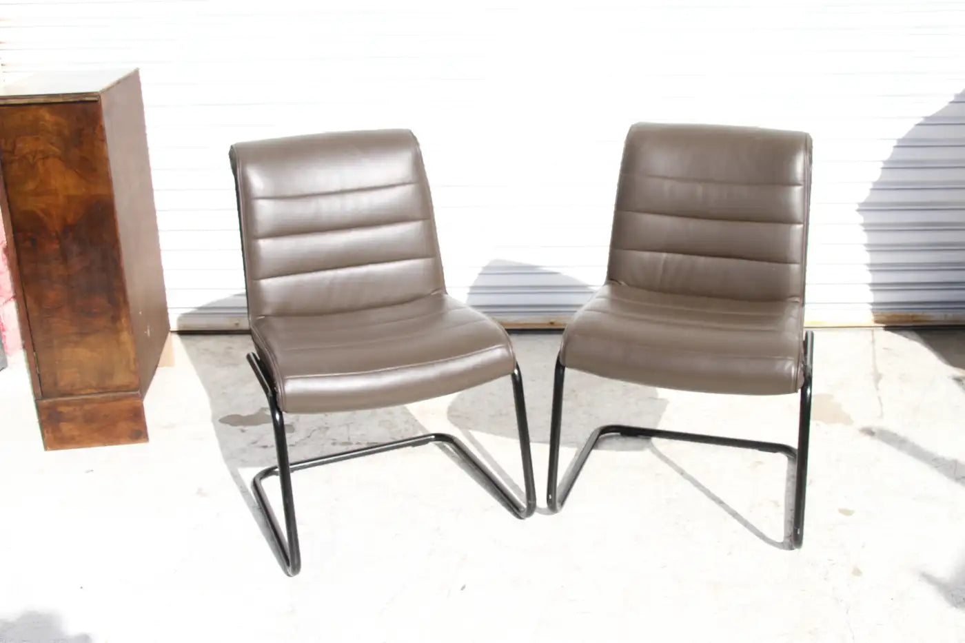 Vintage Knoll Sapper conference chair