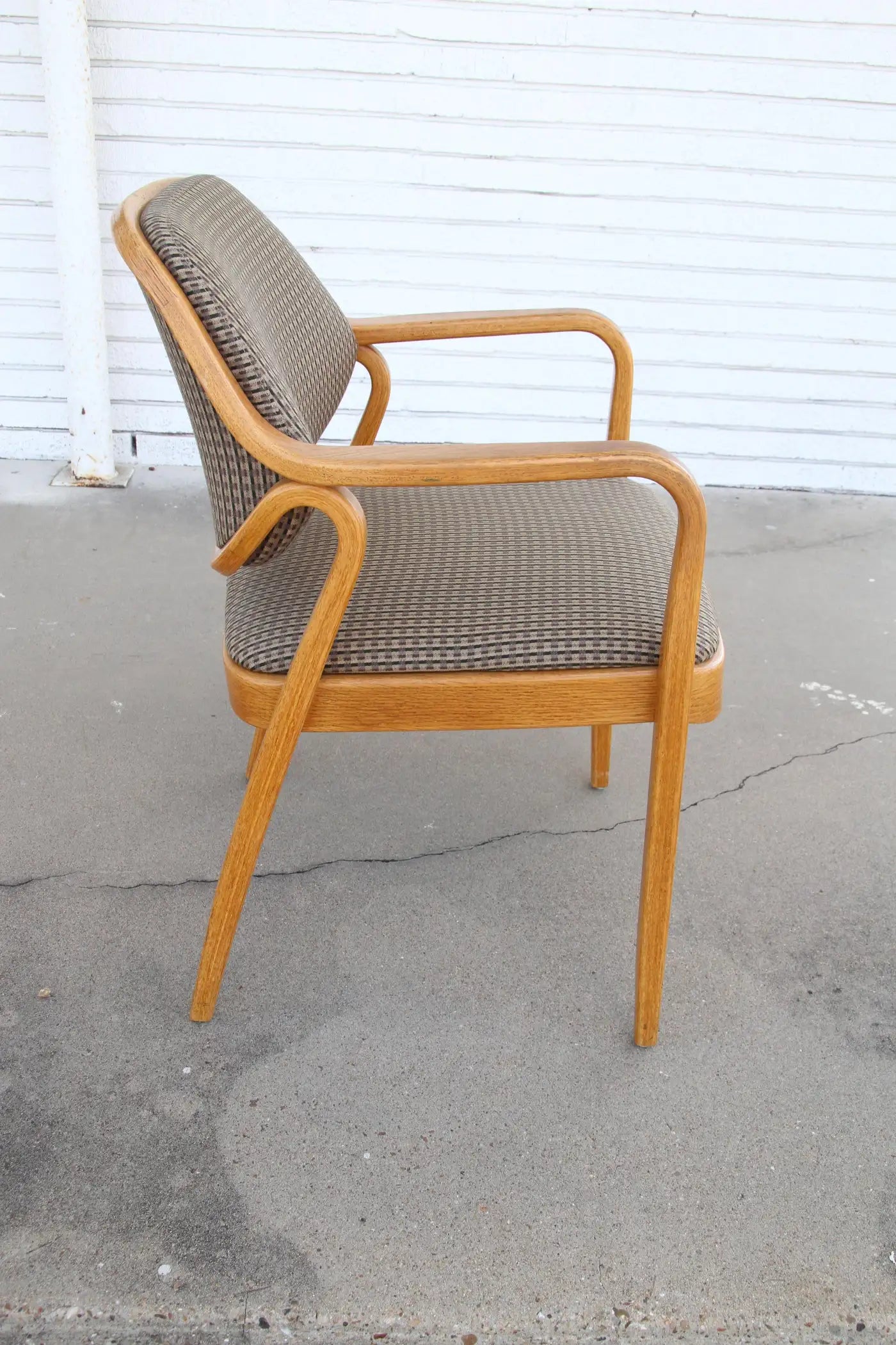Pair Don Pettit for Knoll #1105 Armchairs