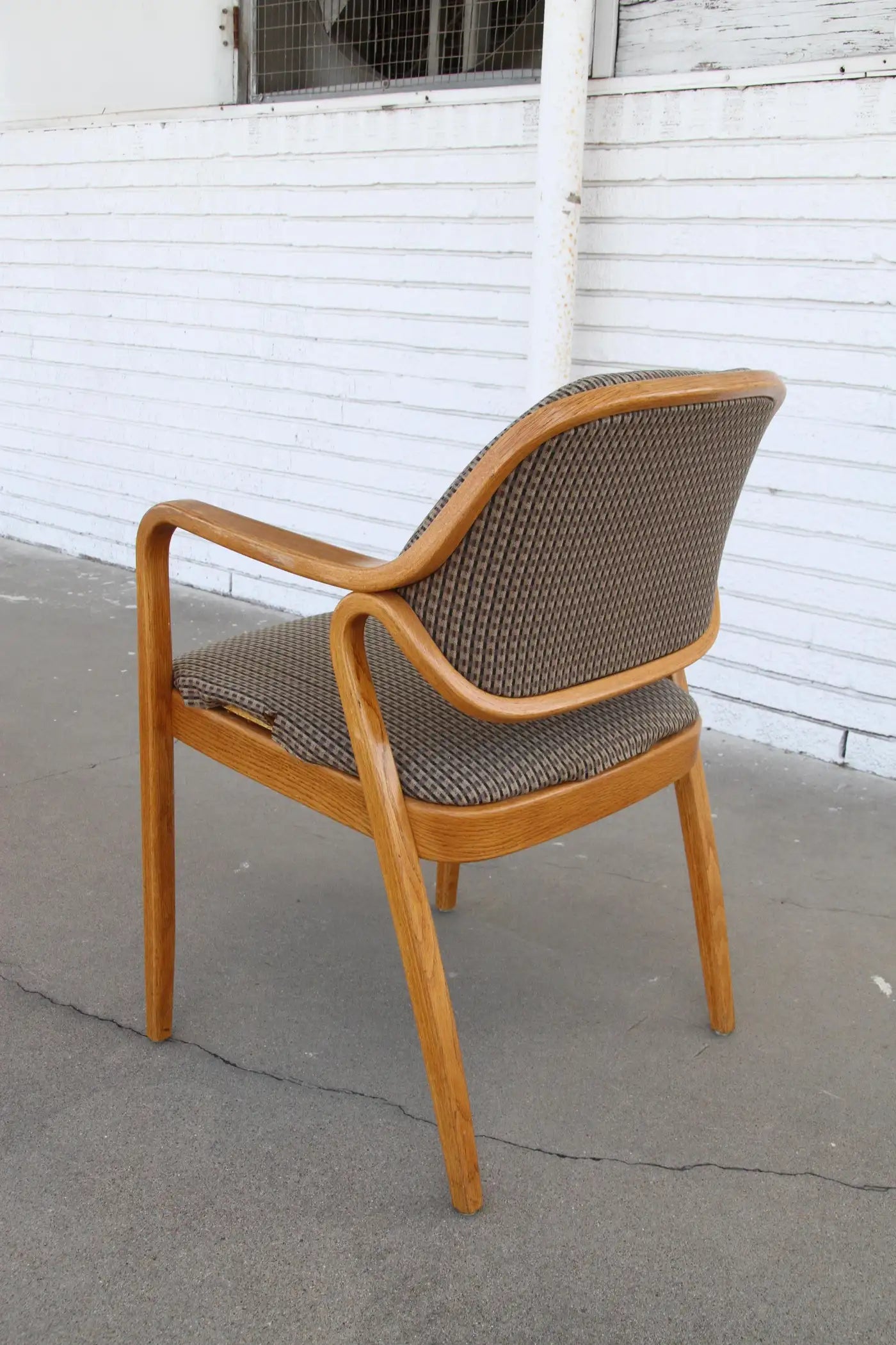 Pair Don Pettit for Knoll #1105 Armchairs