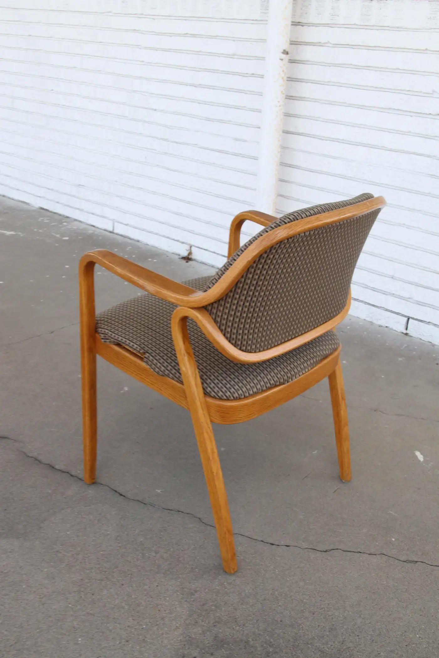 Pair Don Pettit for Knoll #1105 Armchairs