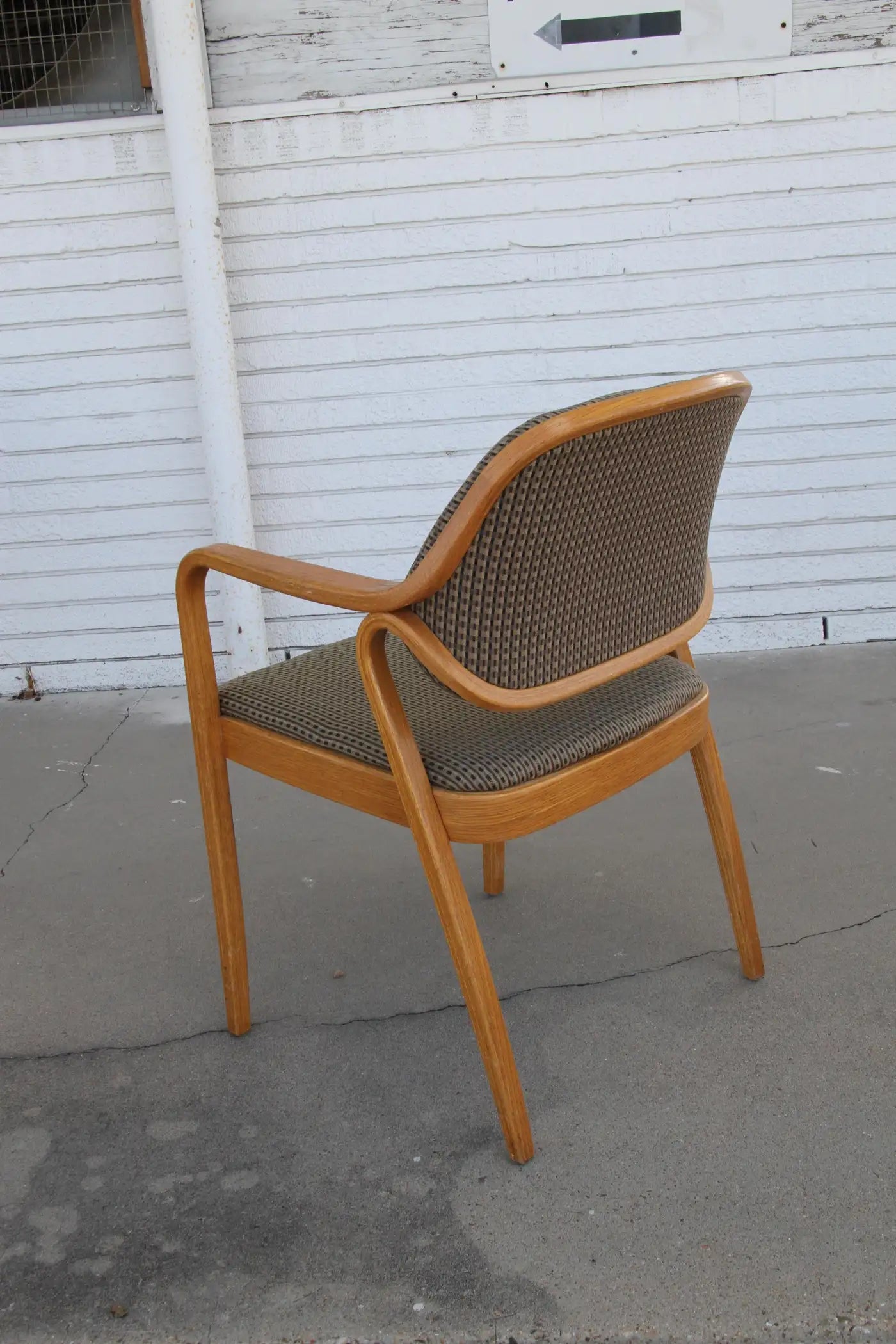 Mid-century armchairs by Don Pettit, Knoll collection