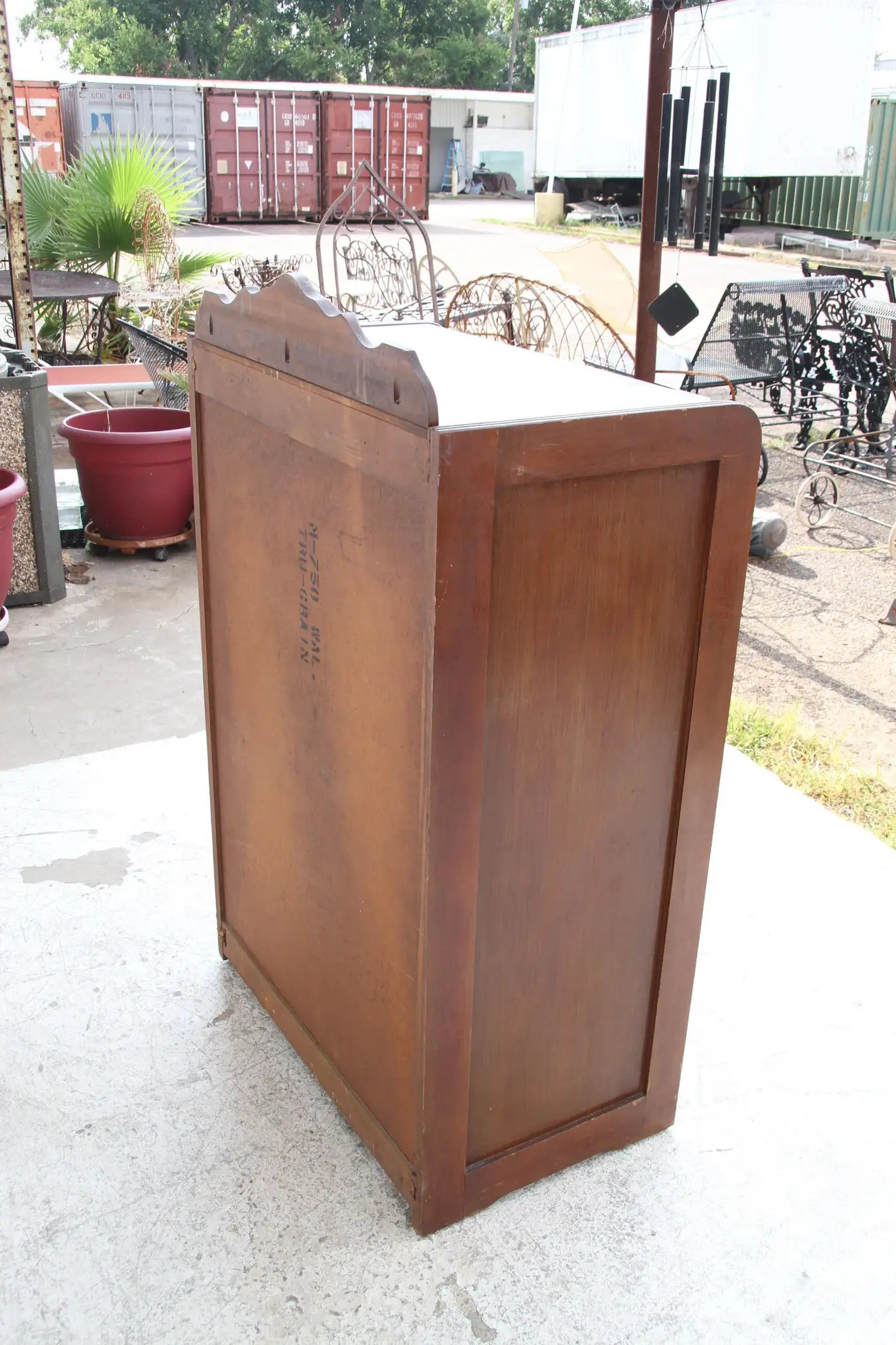 1930s Art Deco dresser with curved front