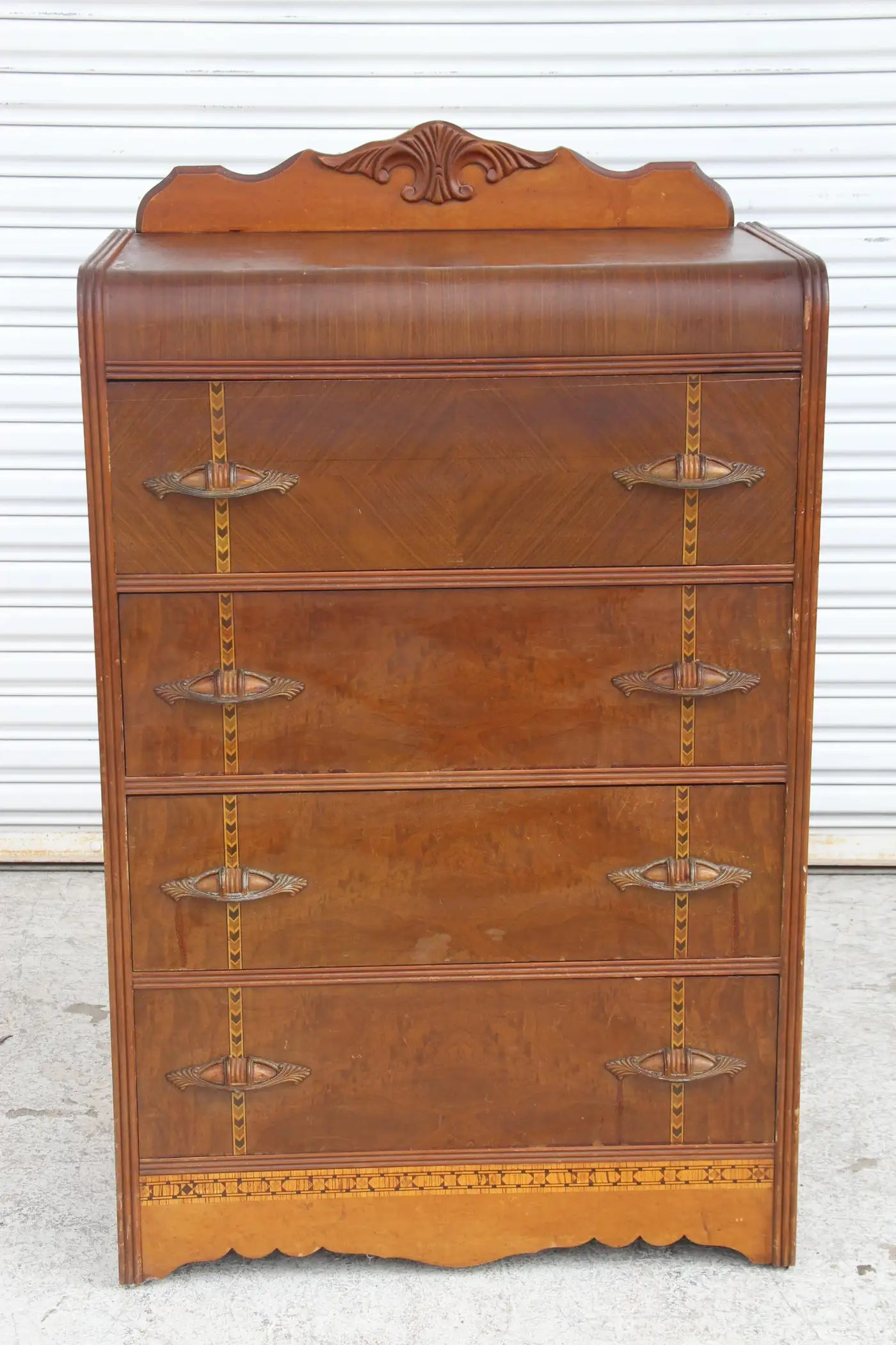 Antique Art Deco bedroom storage chest