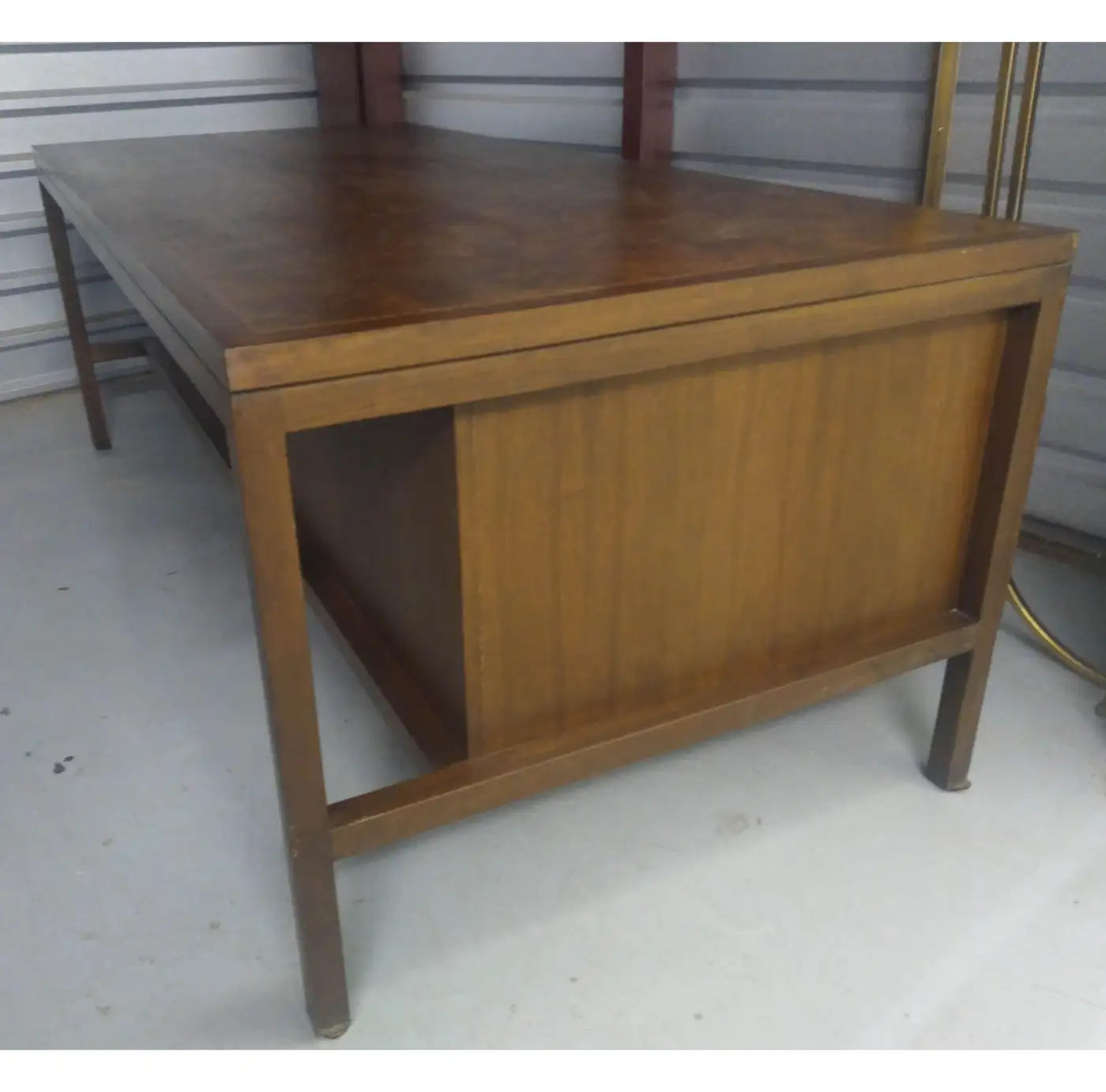 Elegant mid-century desk in walnut and burl