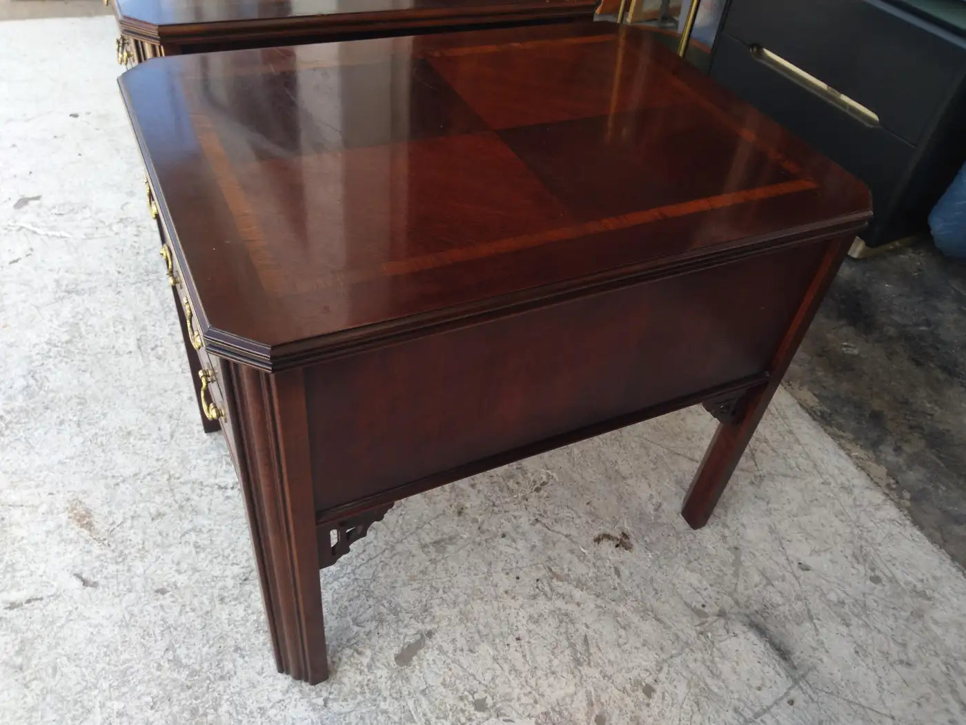 Classic Lane accent table with cabriole legs