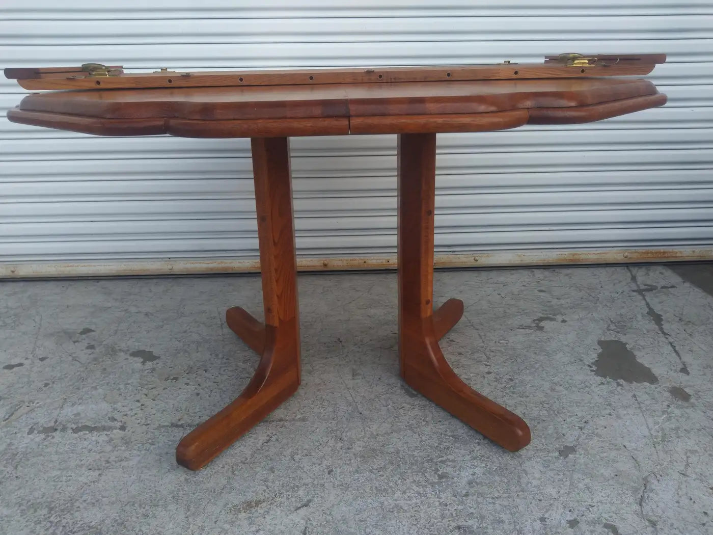 Vintage teak dining table with scalloped design