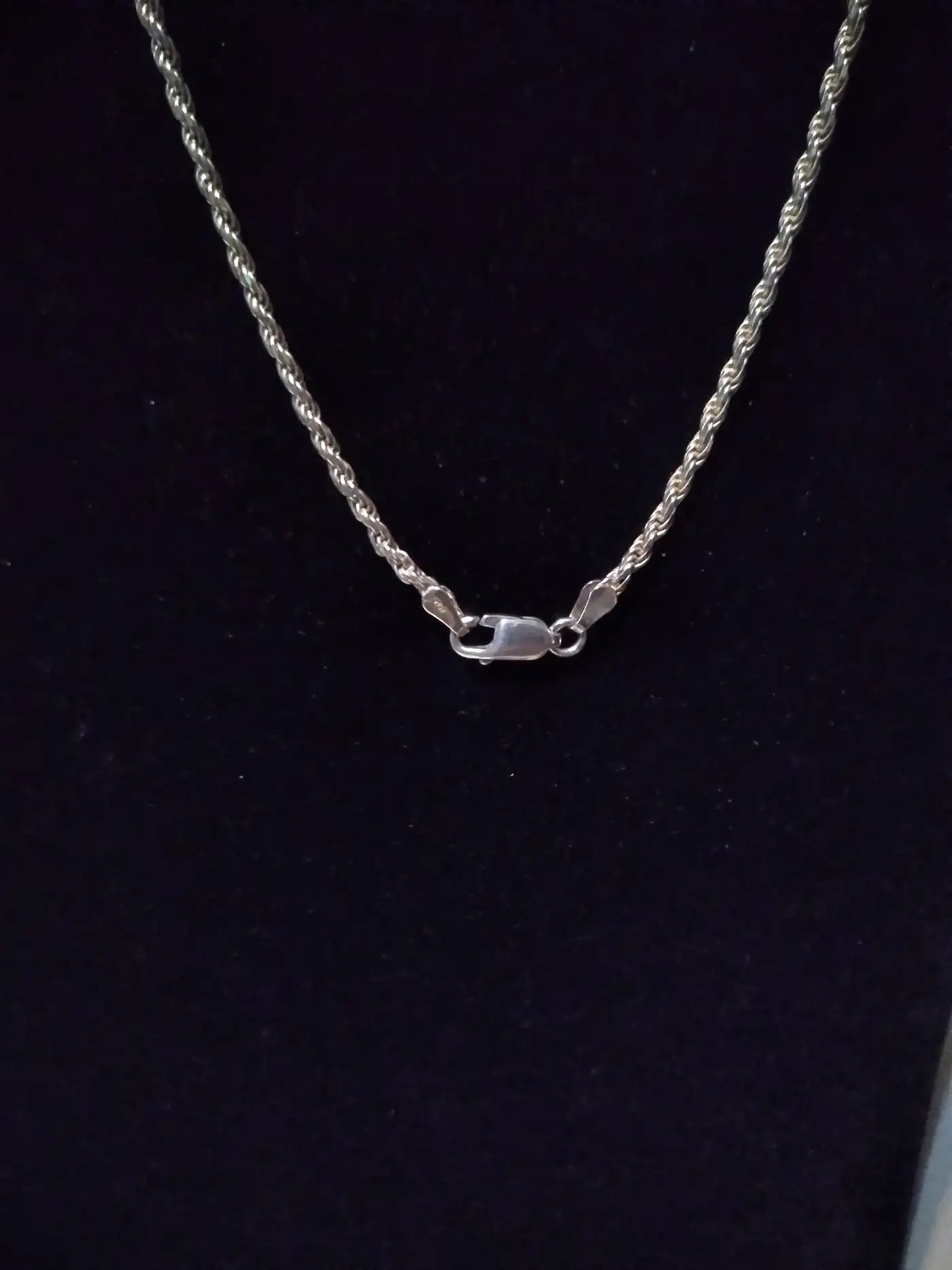 Sterling silver 2mm chain with clasp detail