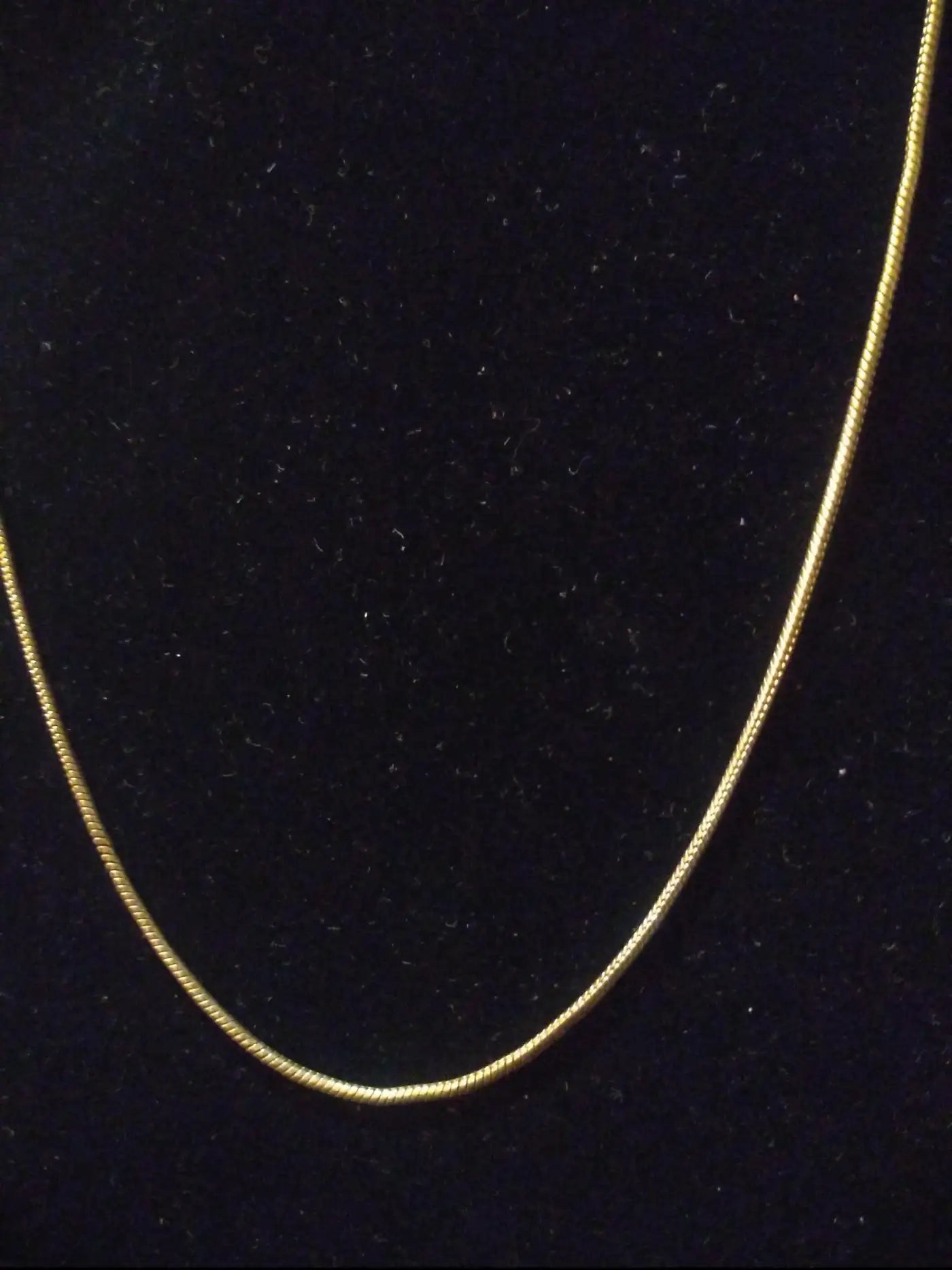 Elegant 17" silver necklace with adjustable length