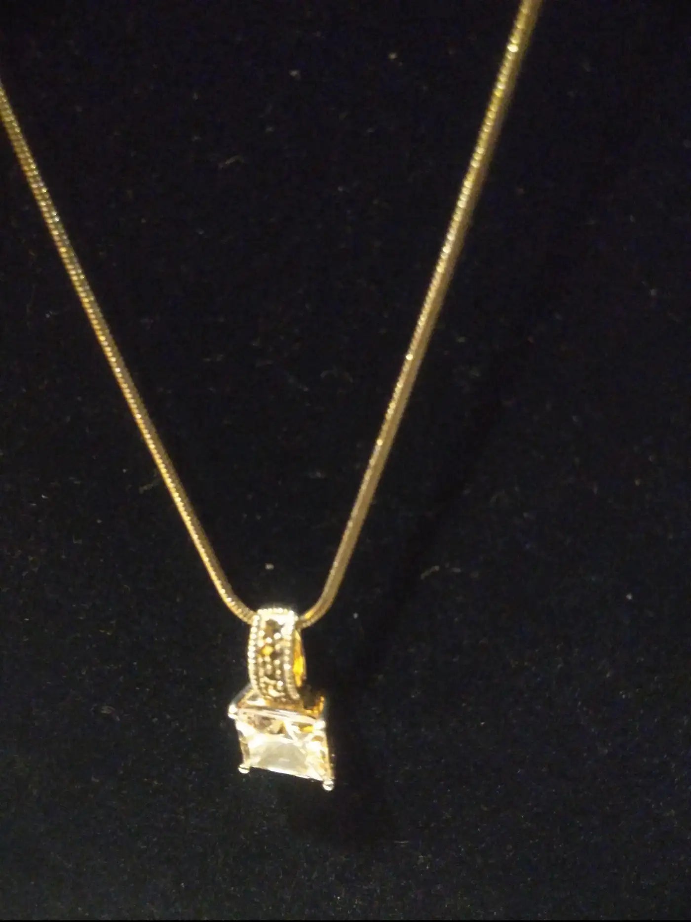 Elegant silver chain with CZ pendant
