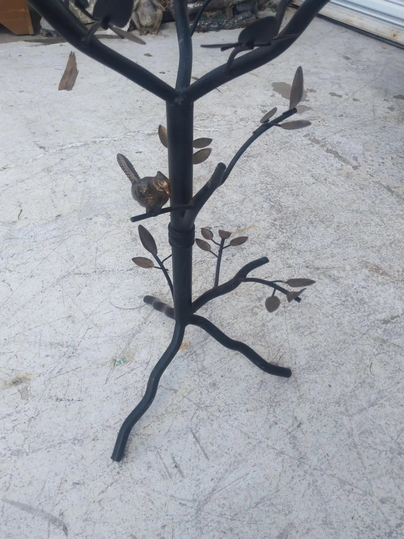 Unique metal tree side table with bird design