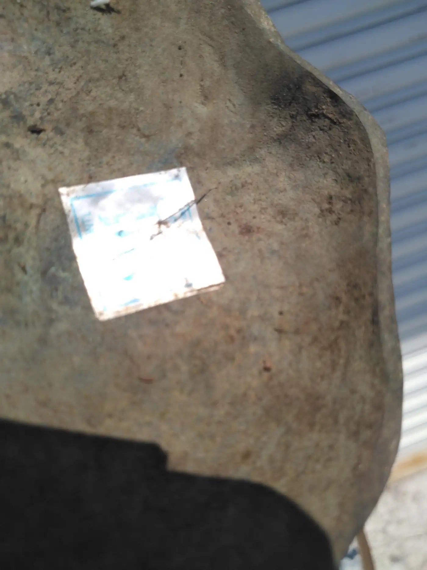 Elegant San Pacific sculpture of a standing crane