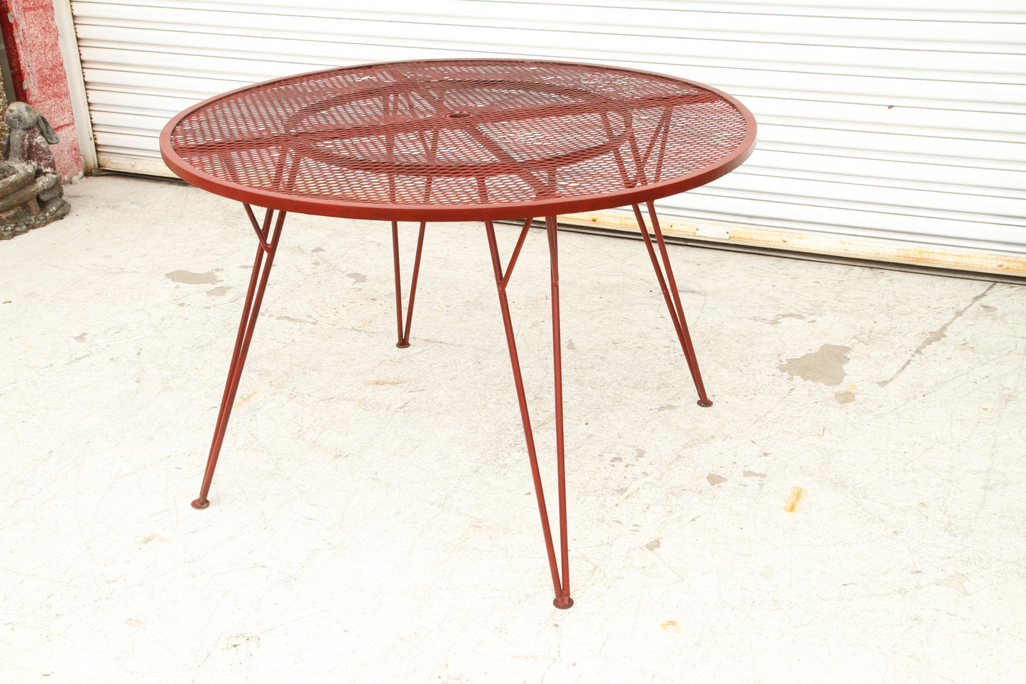 Maurizio Tempestini clam shell patio chairs