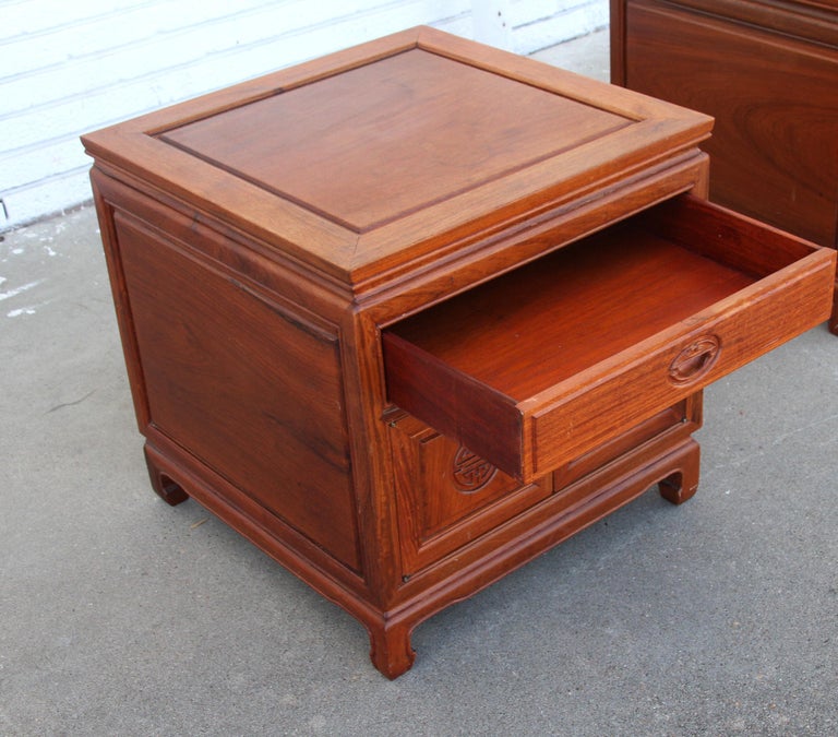 Elegant chinosarie nightstands in rosewood