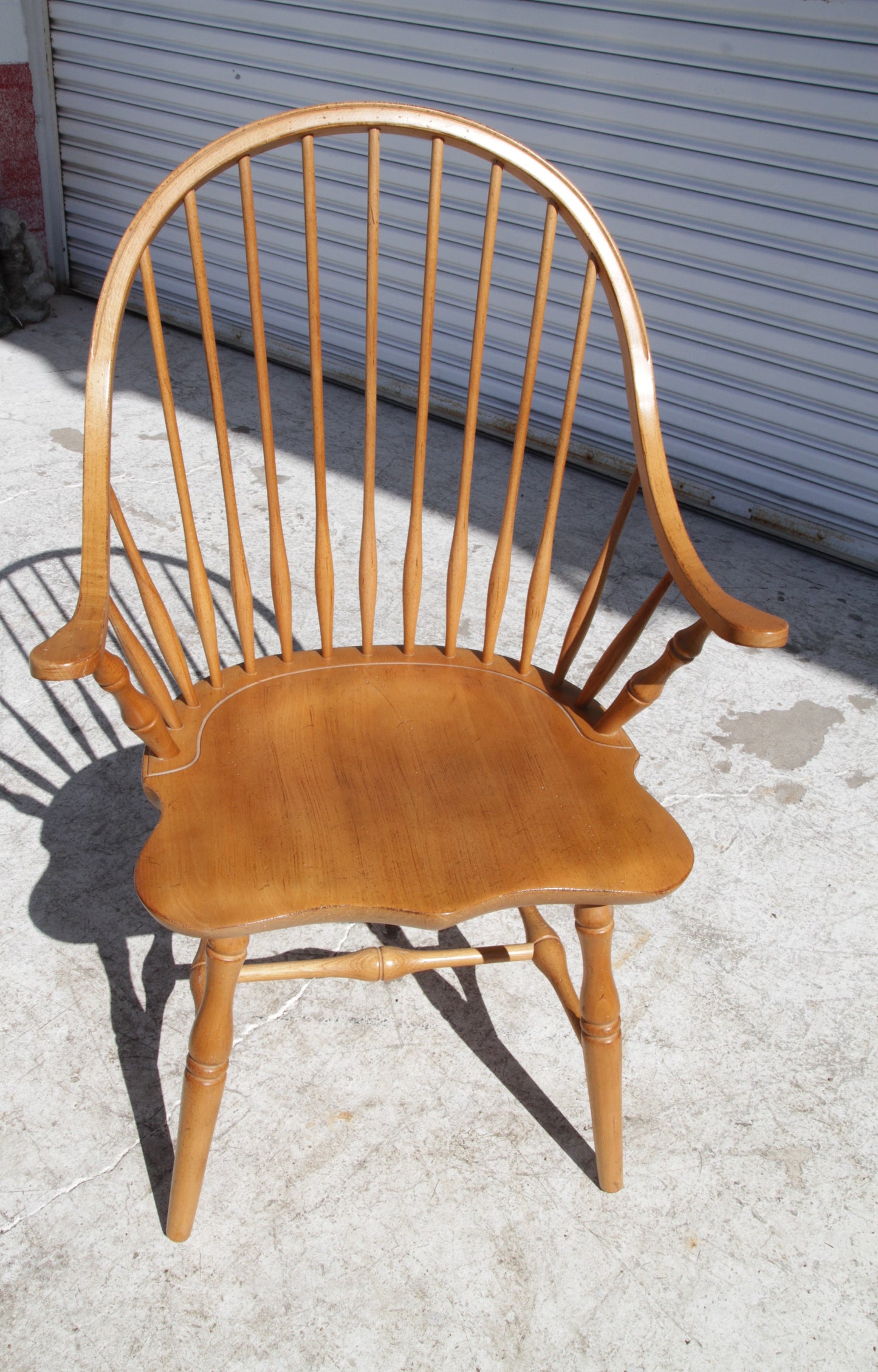 Metro Retro Furniture maple spindle back Windsor dining chair with curved arms