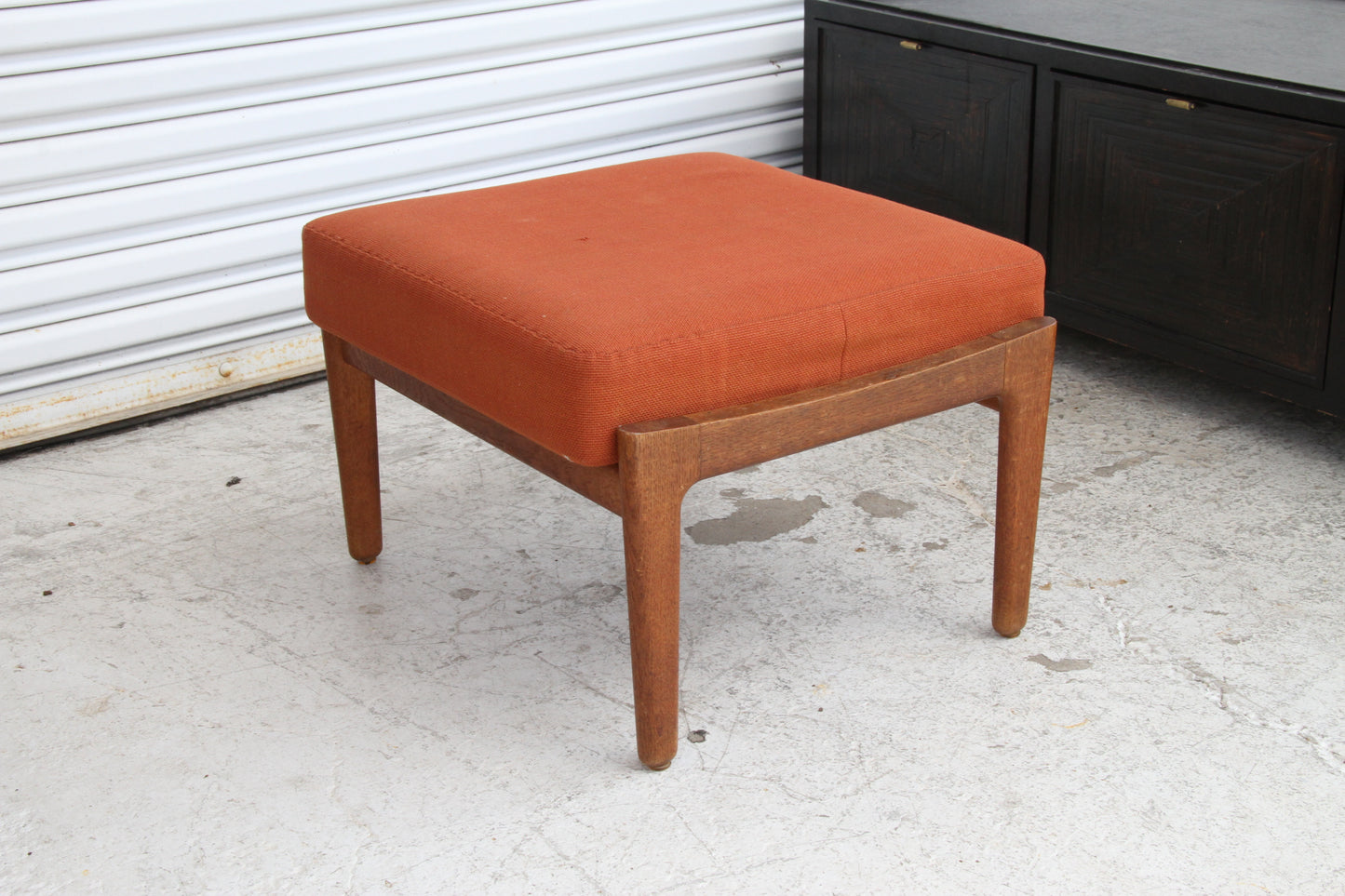 Hans J. Wegner for Getama 'Cigar' Stool in Solid Oak with Orange Cushion