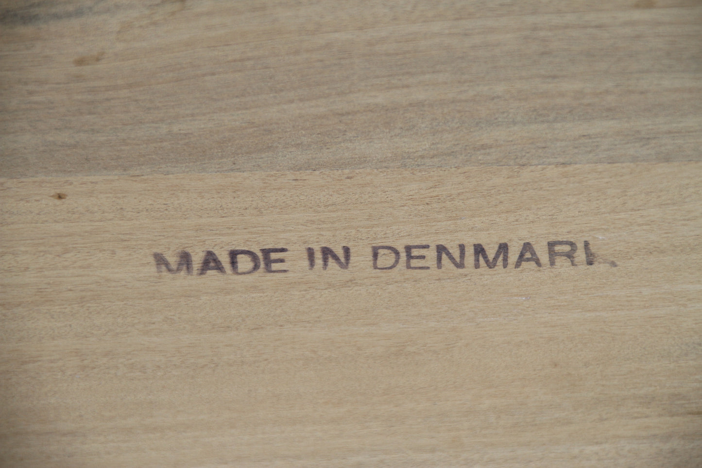 Compact desk with drawers and four-drawer chest for organizing