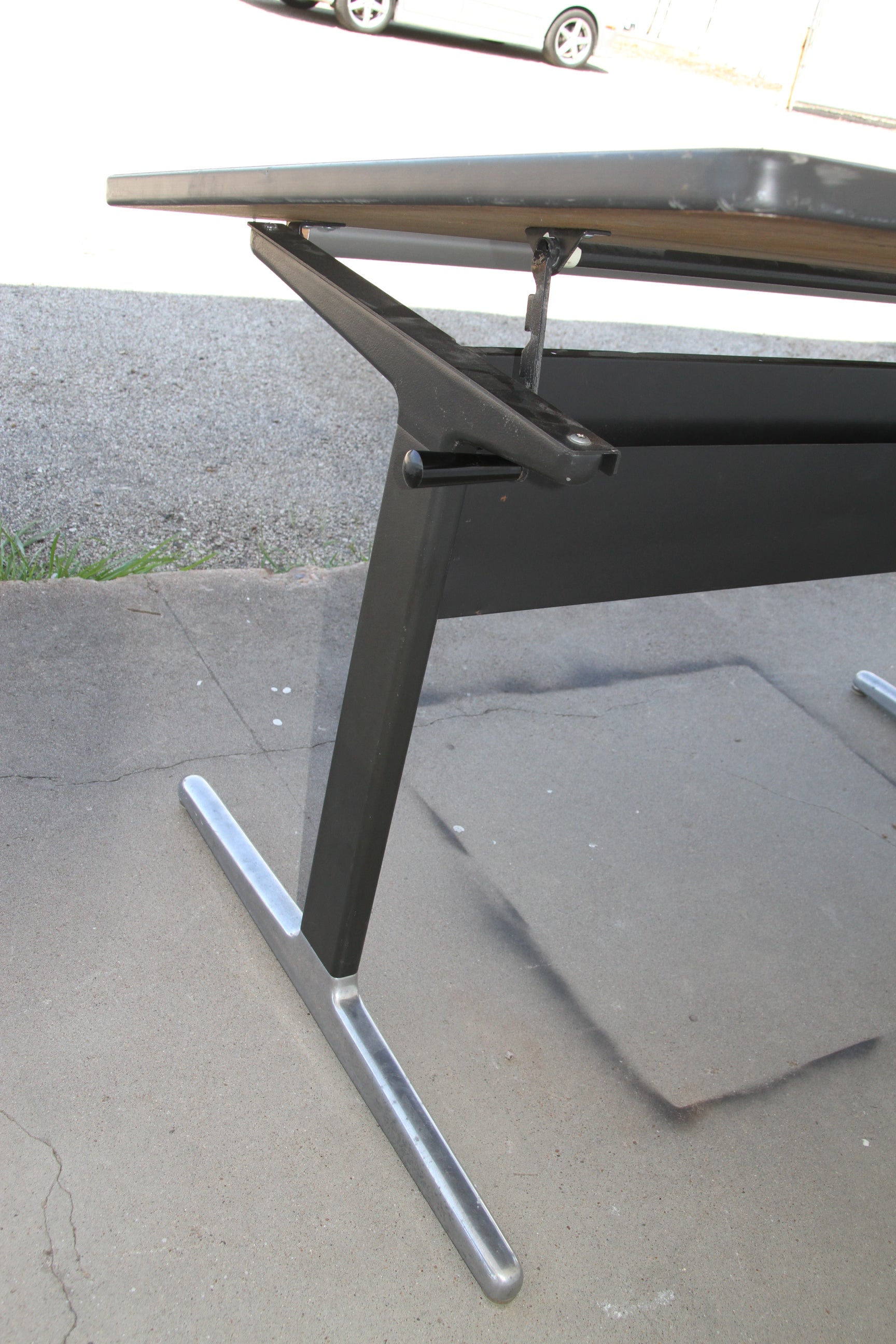 Multipurpose modern workspace desk