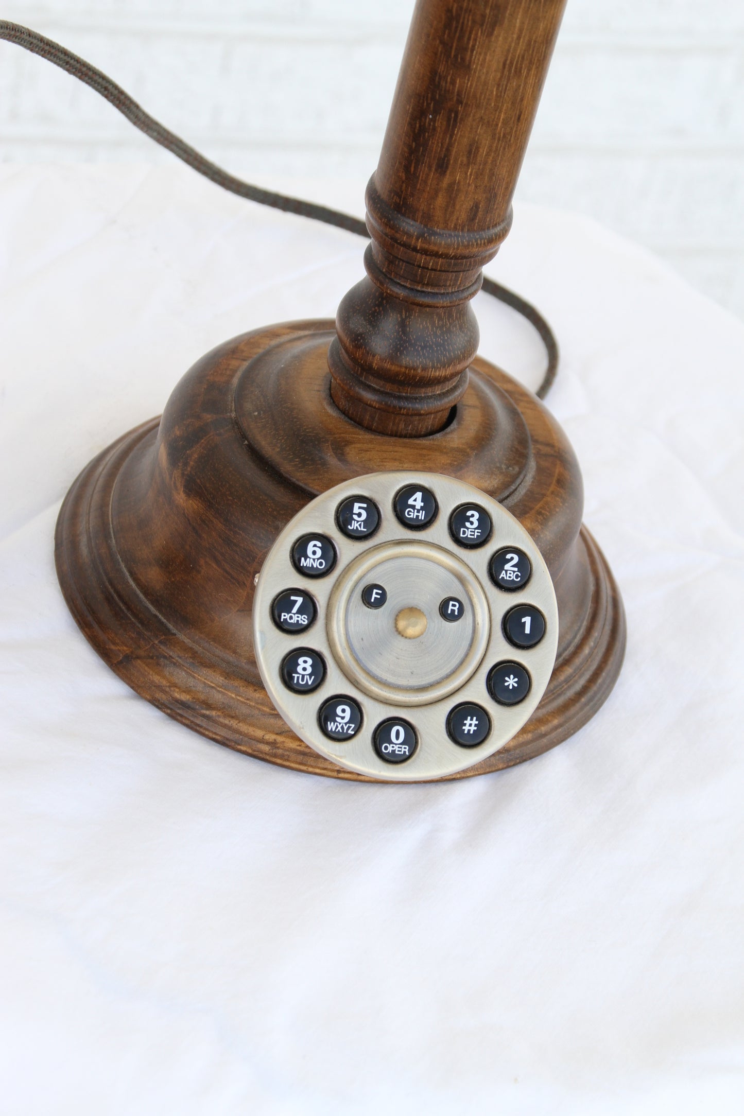 old-fashioned Opis cable phone