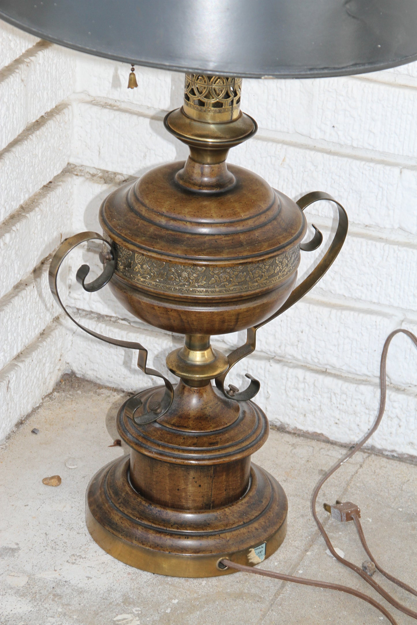 antique style brass table lamp