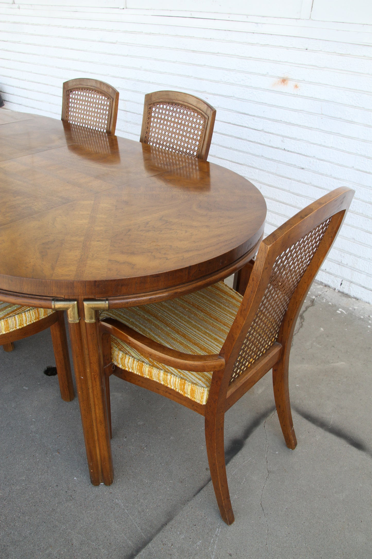 Drexel dining tables and chairs. Expertly crafted with premium materials, it's a true statement piece. Seize this sale opportunity!