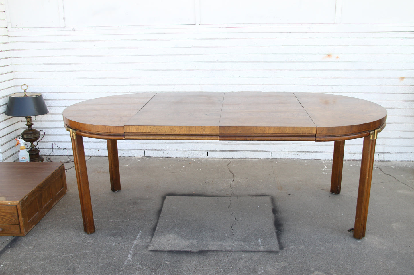 the iconic lines and exquisite craftsmanship of this Mid Century Modern Drexel dining table set for 6. Don't let this unbeatable sale pass you by!