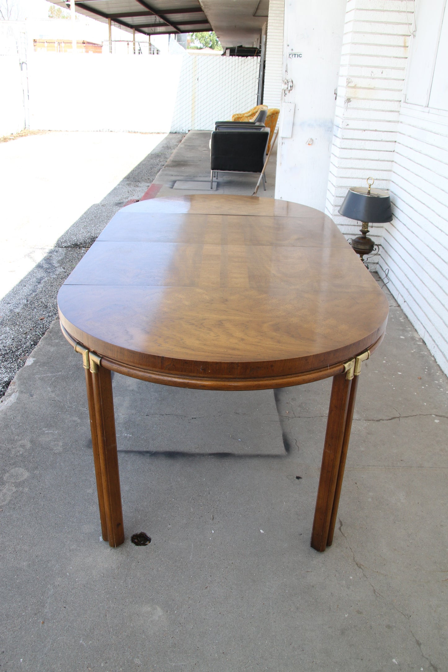 Drexel dining table sets and chairs Crafted with meticulous attention to detail, it's a true centerpiece. Seize this sale opportunity!