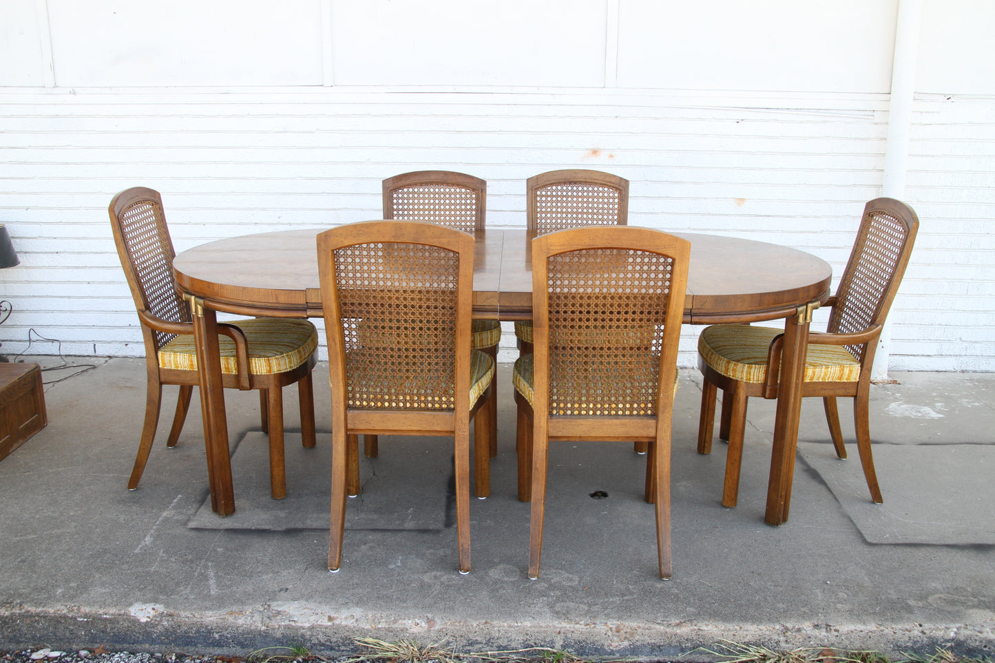luxurious craftsmanship of this Mid Century Modern Drexel dining table set for 6.