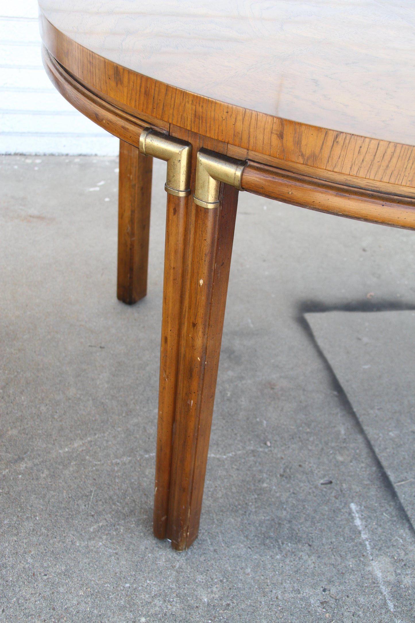Mid-Century design with this exceptional Drexel dining table set for 6. Expertly crafted for lasting beauty, it's the perfect centerpiece for your modern dining space. Grab it at an unmissable sale price!