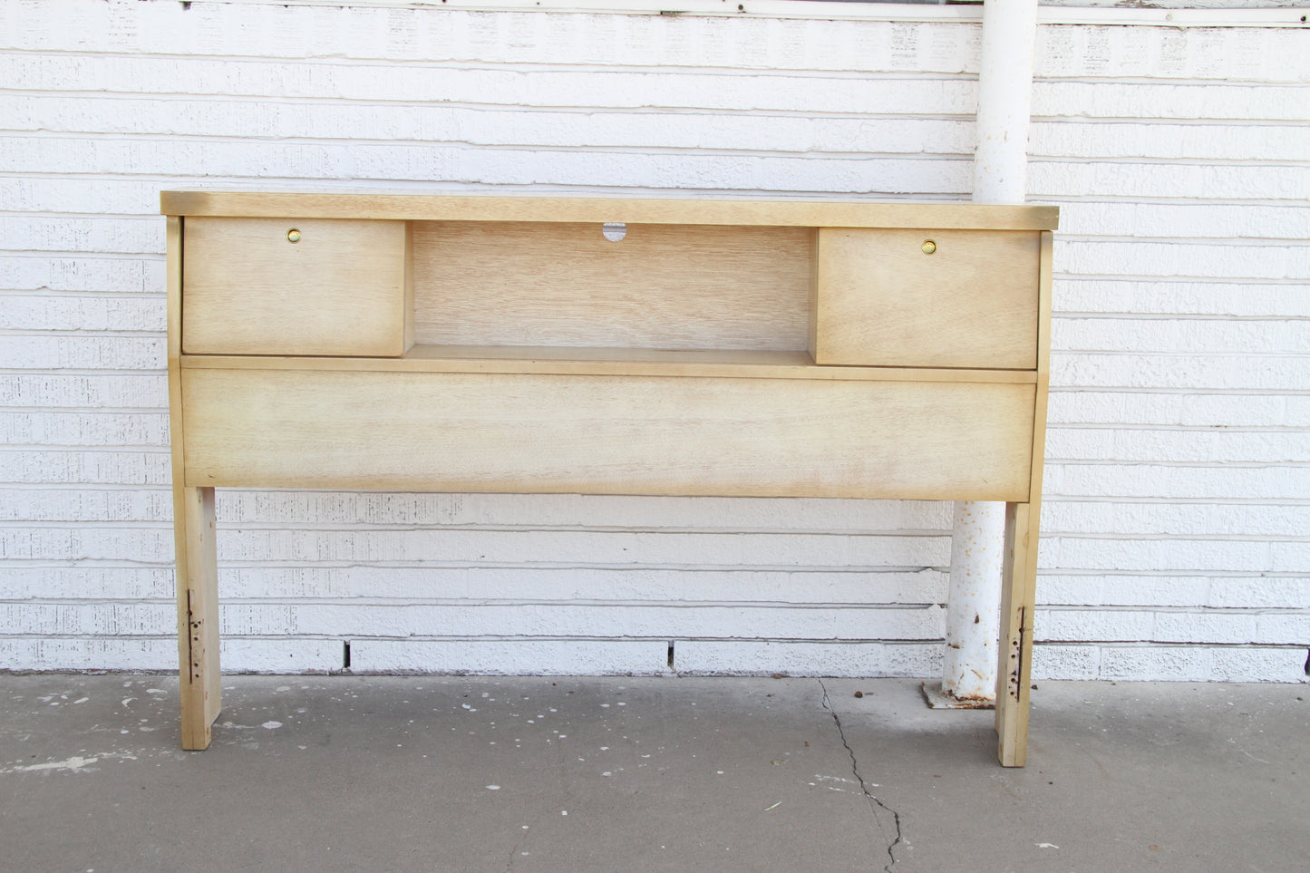 Modern full size wood headboard design