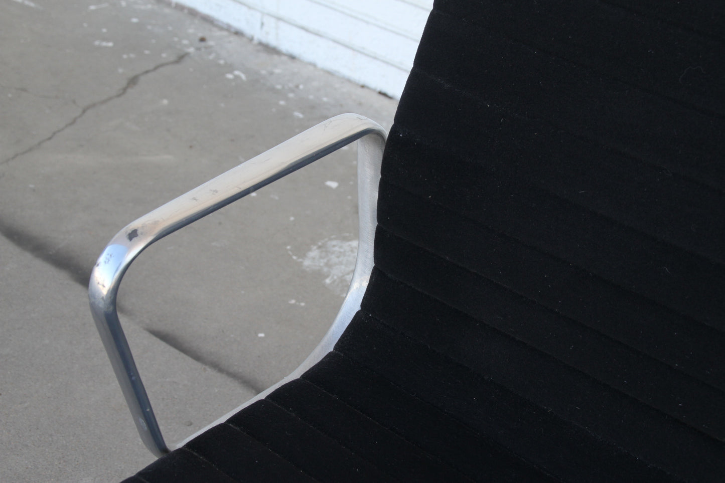 Modernist Herman Miller office chair