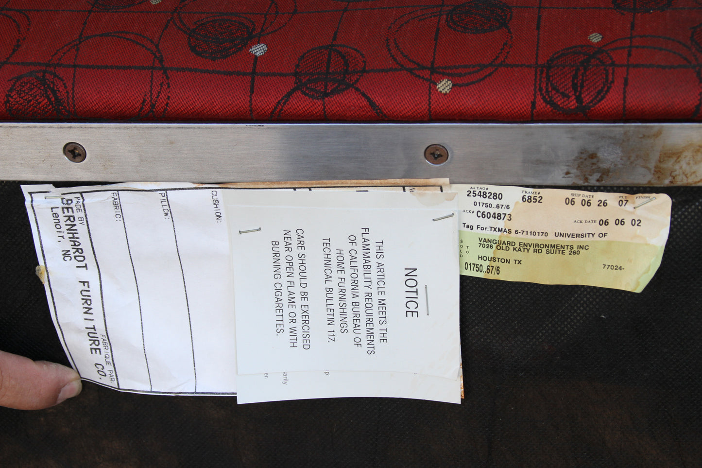 Red metal base chair for modern interiors