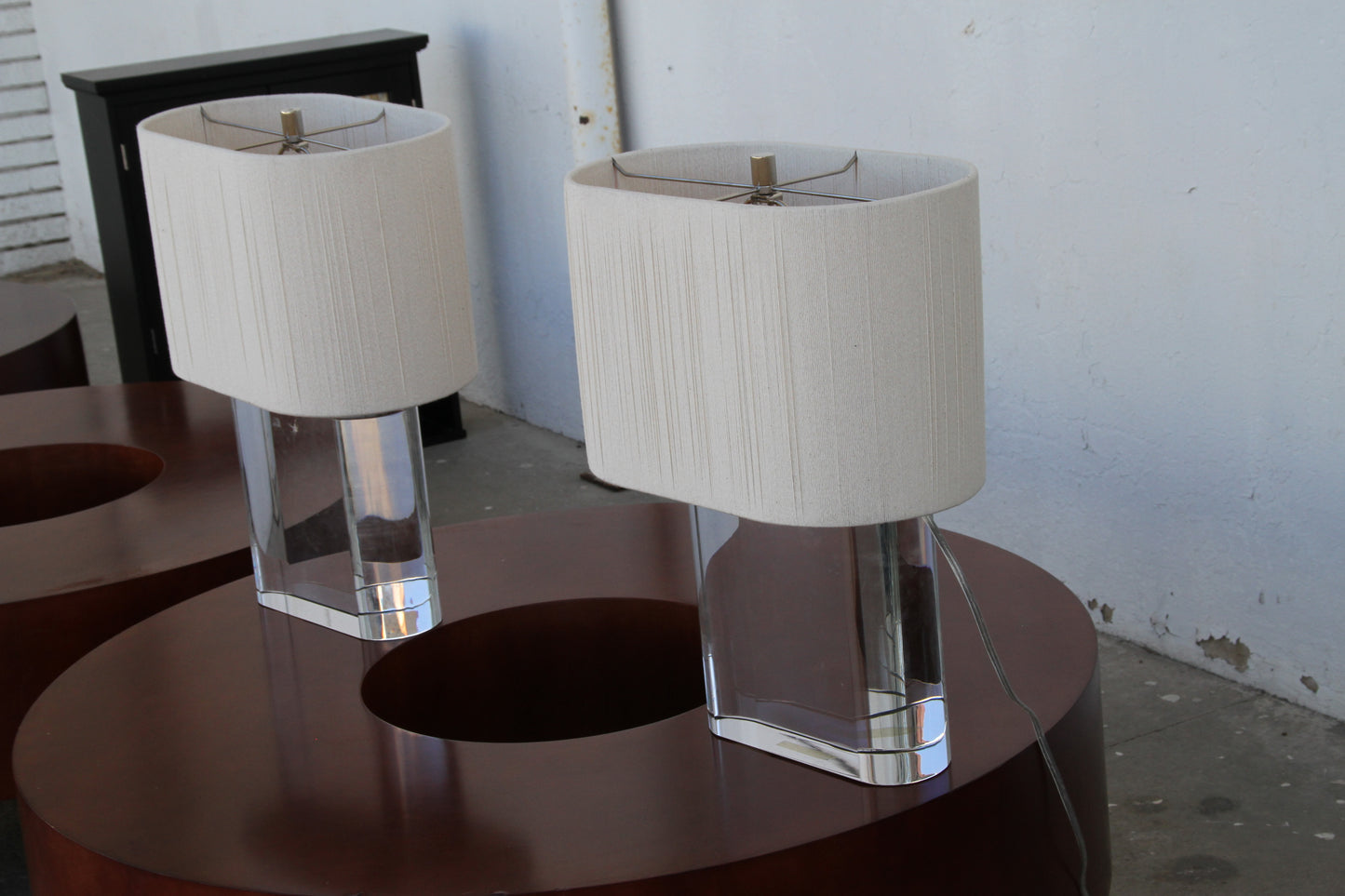 Mid-century inspired lamp with white finish