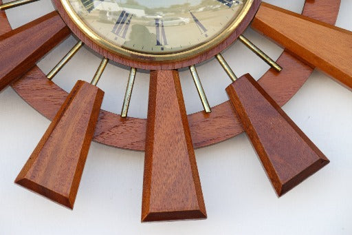 Retro decorative wooden clock