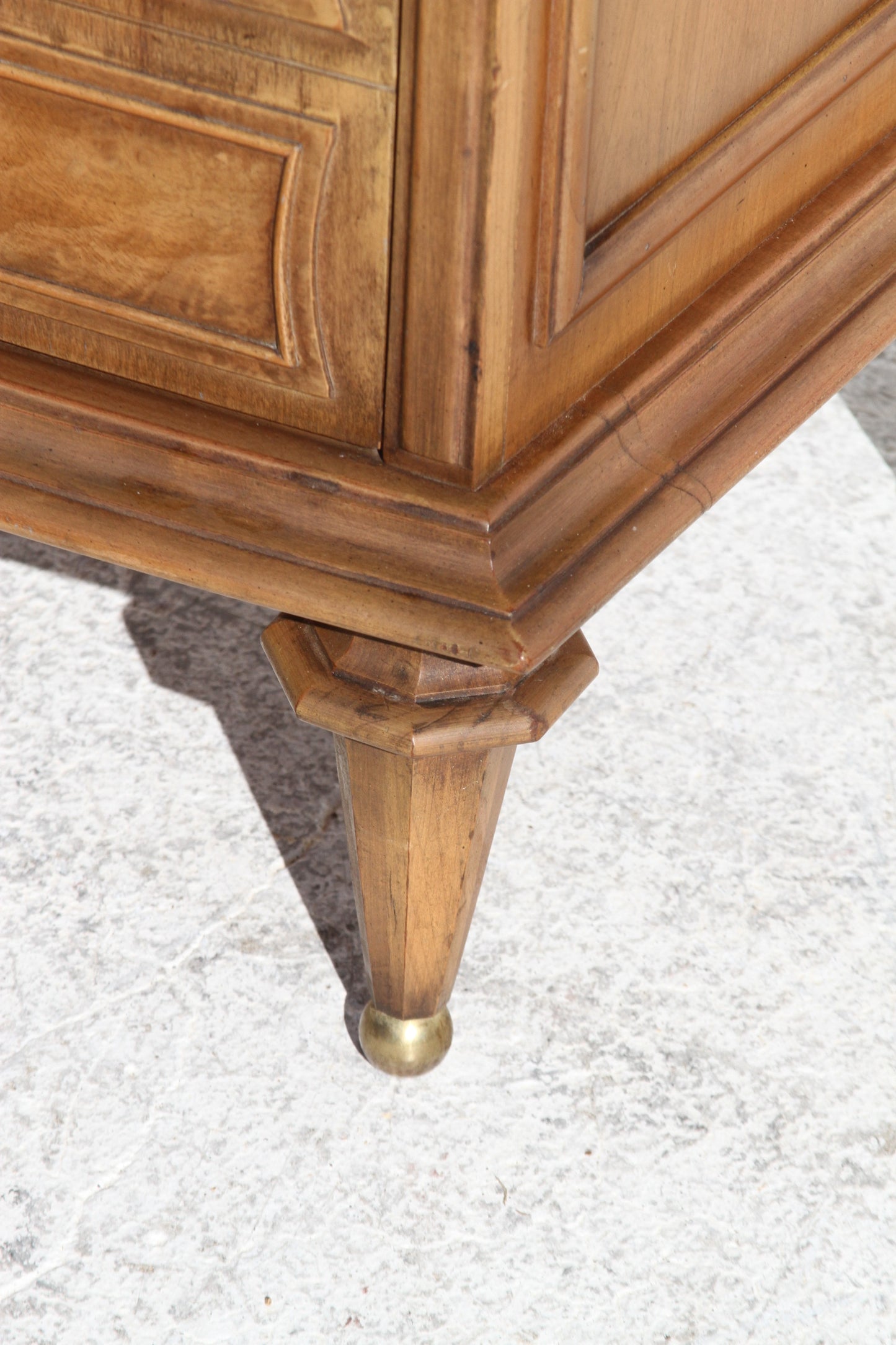 showcasing exquisite Italian Travertine marble tops. A perfect addition to your sophisticated bedroom.