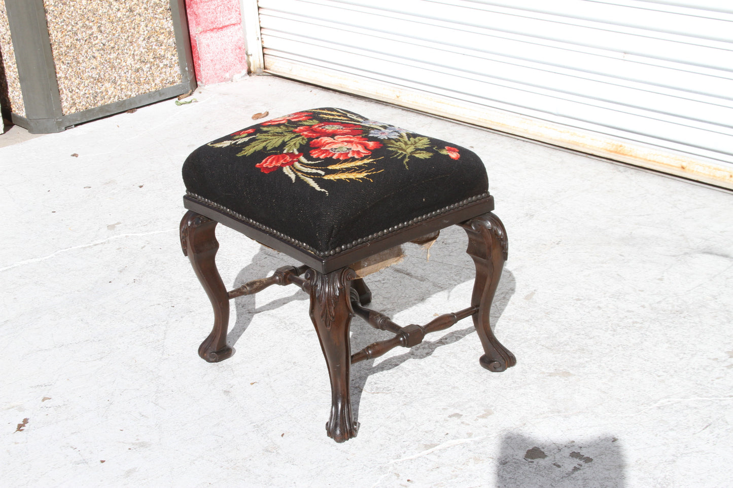 Classic vintage Gello bench