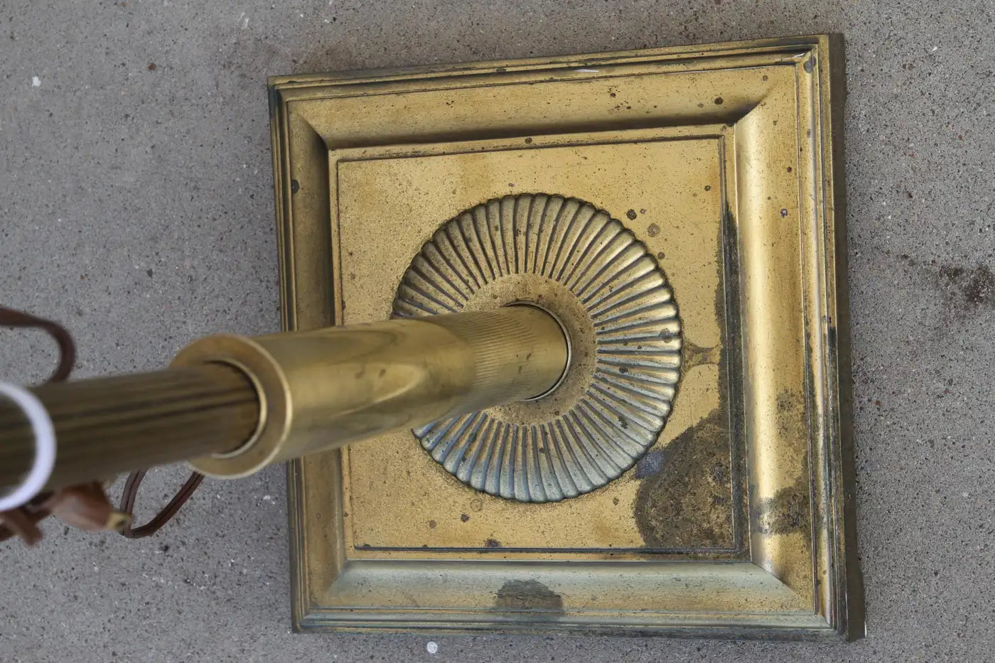 Traditional torchiere lamp with brass finish