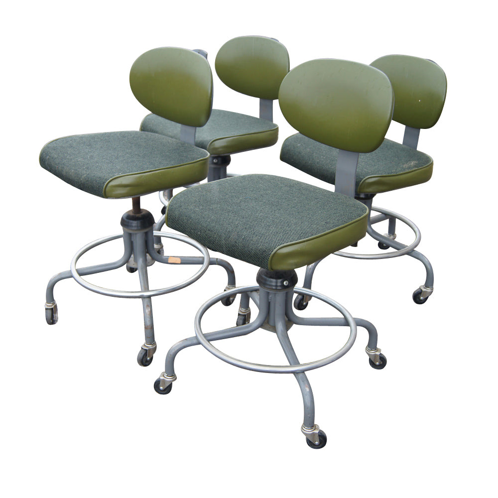 (1) Industrial Age Royal Metal Stool (MR11705)