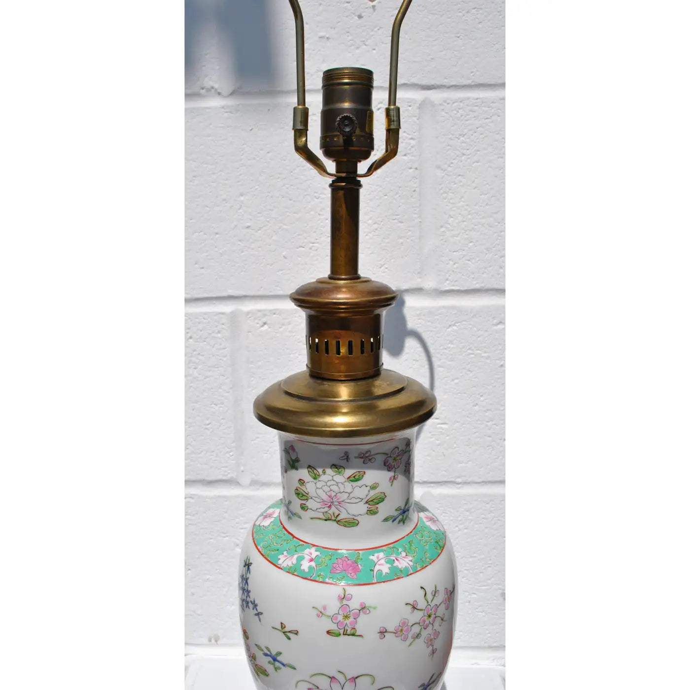 Vintage Frederick Cooper floral porcelain lamp (MR15347)