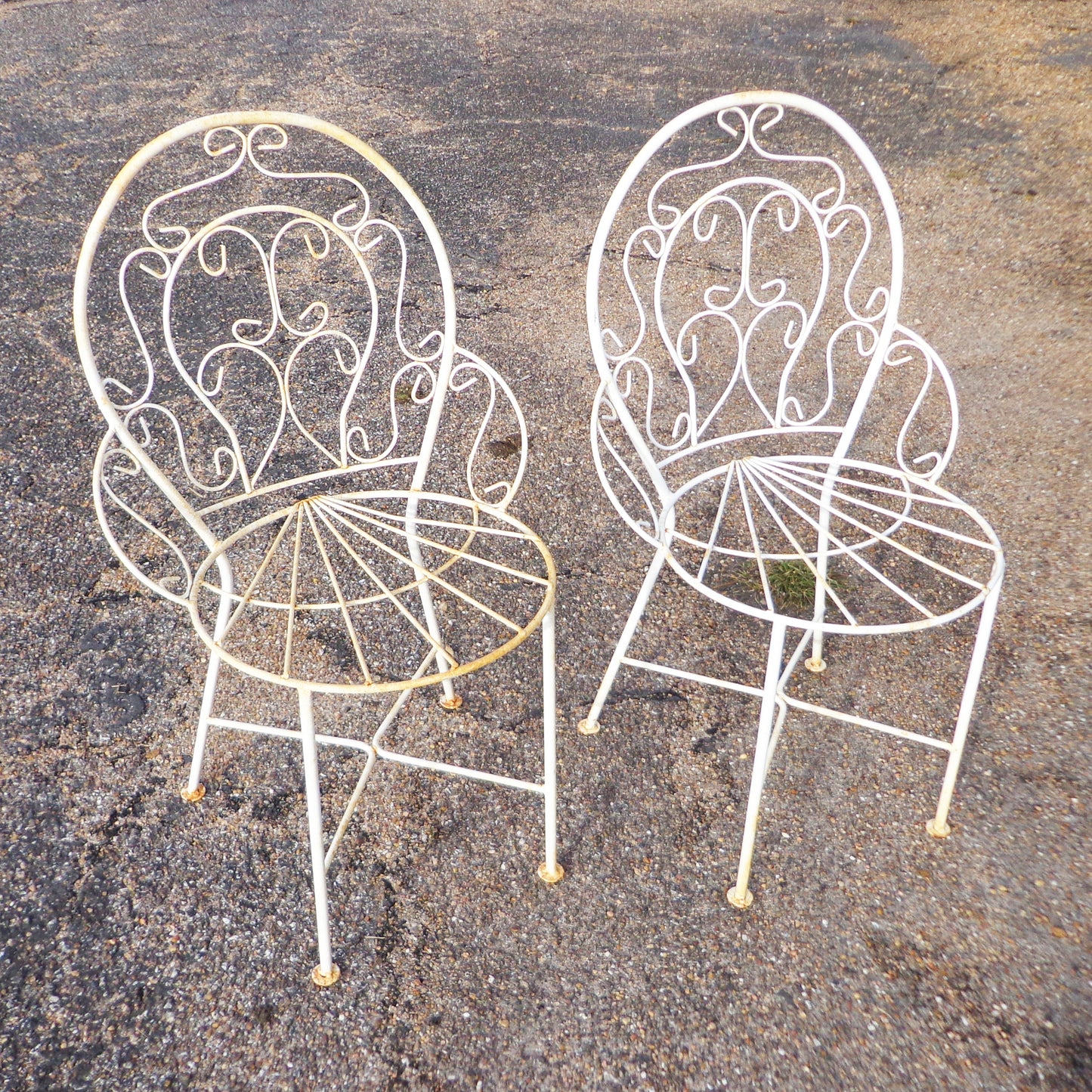 Rustic outdoor seating set for two