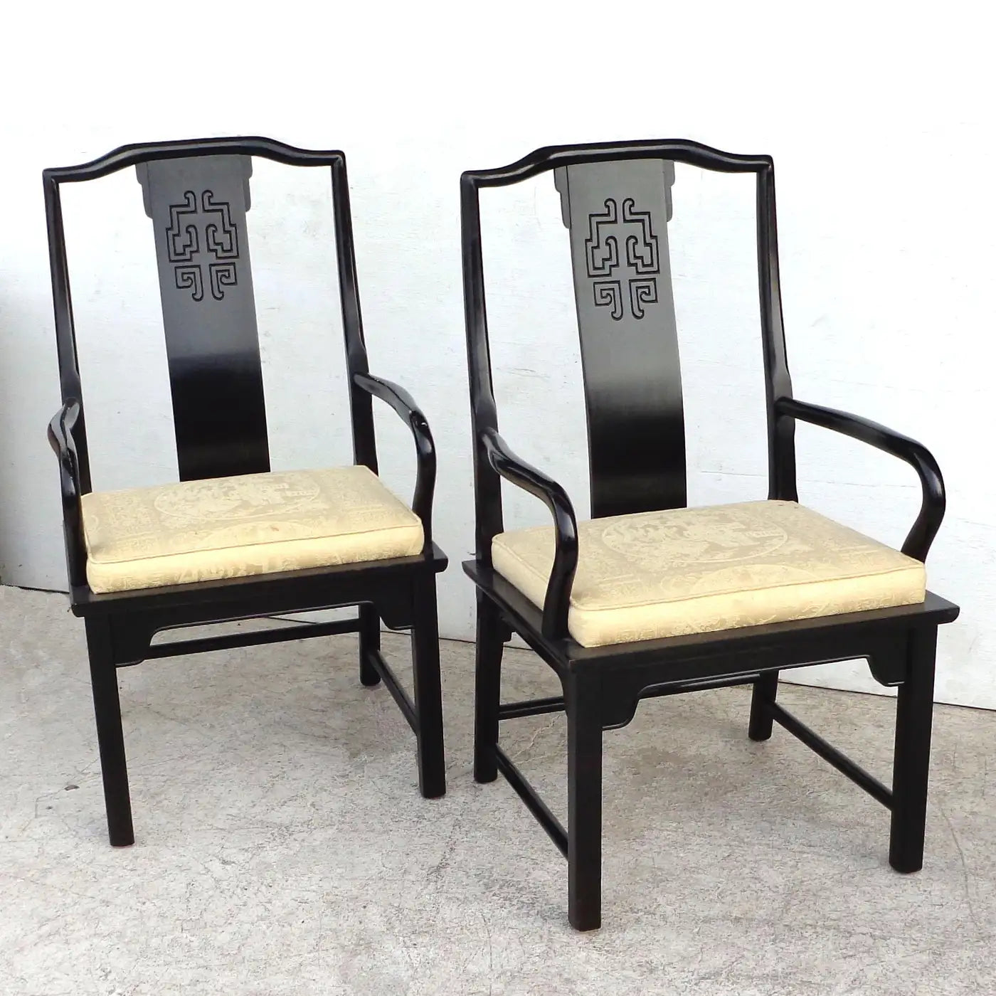 Classic Chin Hua dining table with midcentury design