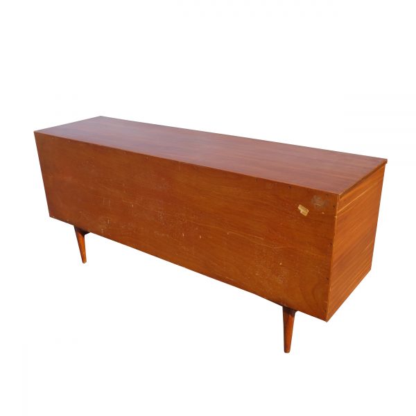Cocktail sideboard with retro design