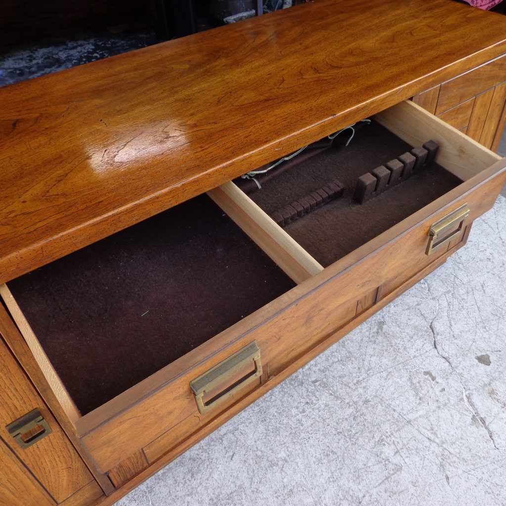 65.5″ Drexel Buffet / Dresser / Credenza (MS10161)